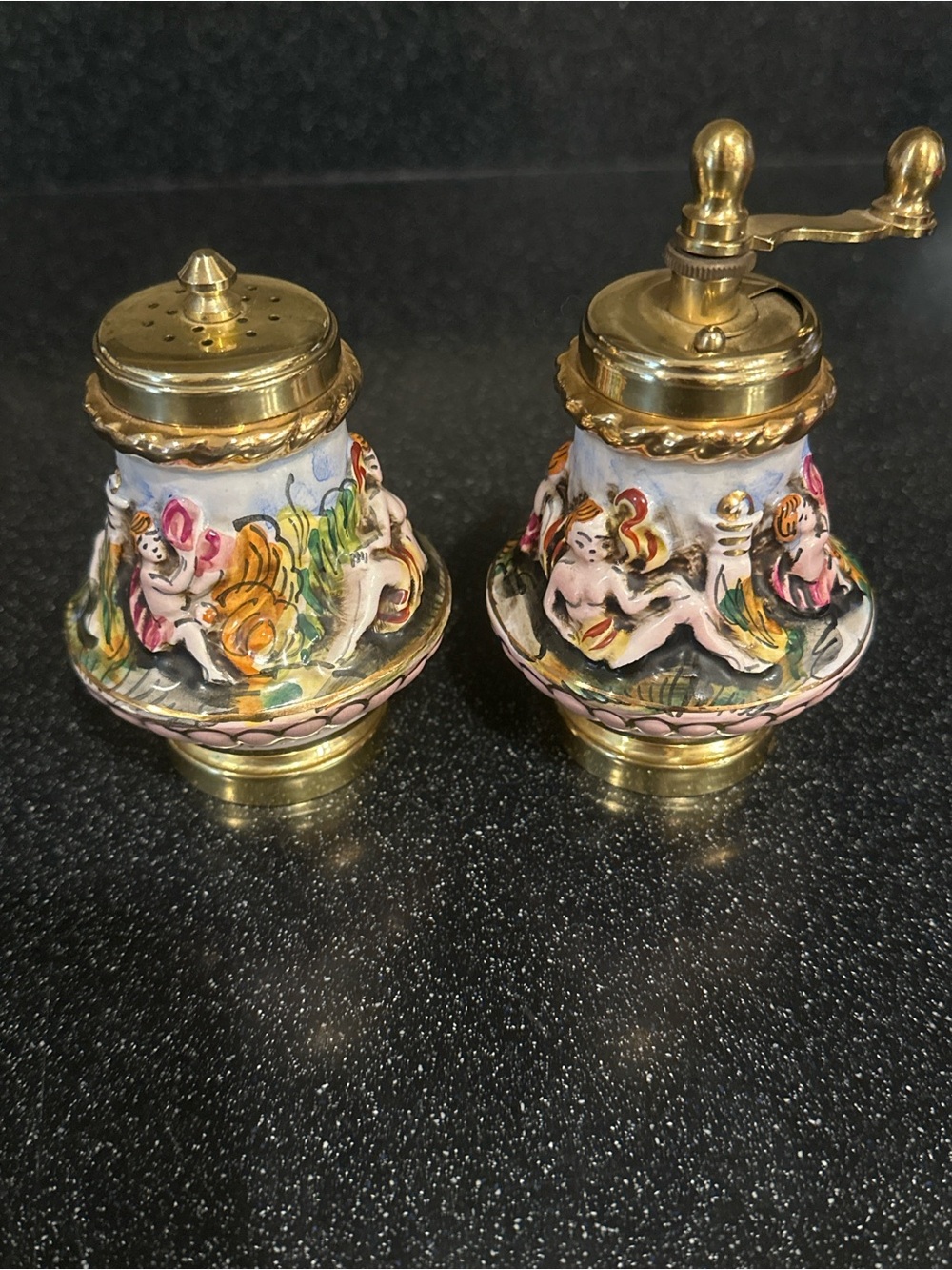 Italian Capodimonte Porcelain Brass Pepper Grinder & Salt Shaker Set Vintage - Picture 5 of 5